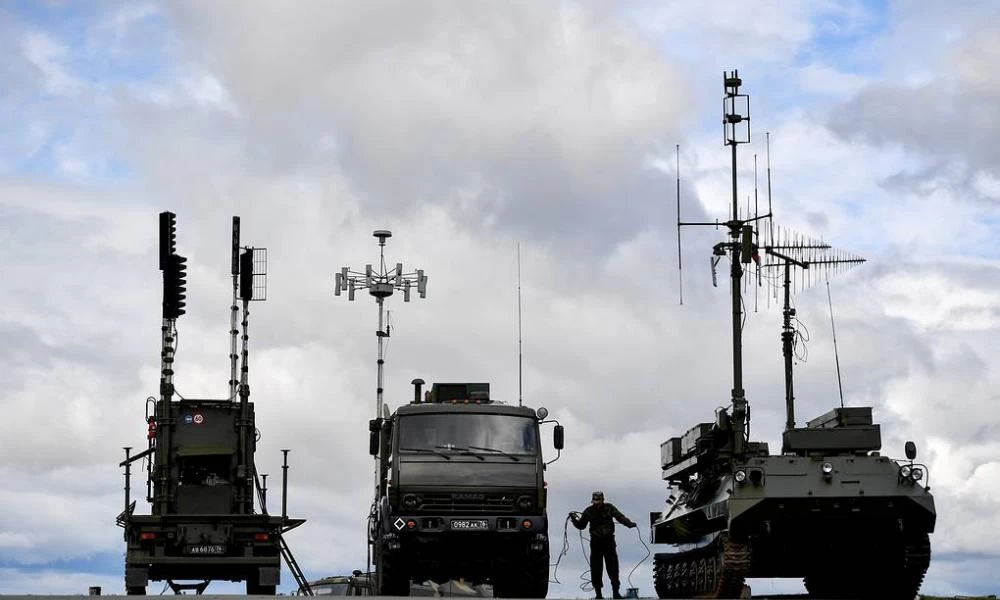 Πόλεμος παραπληροφόρησης και ρεσάλτο μυστικών υπηρεσιών! Ποιος κατηγορεί την Μόσχα για ψευδή μηνύματα (Βίντεο)